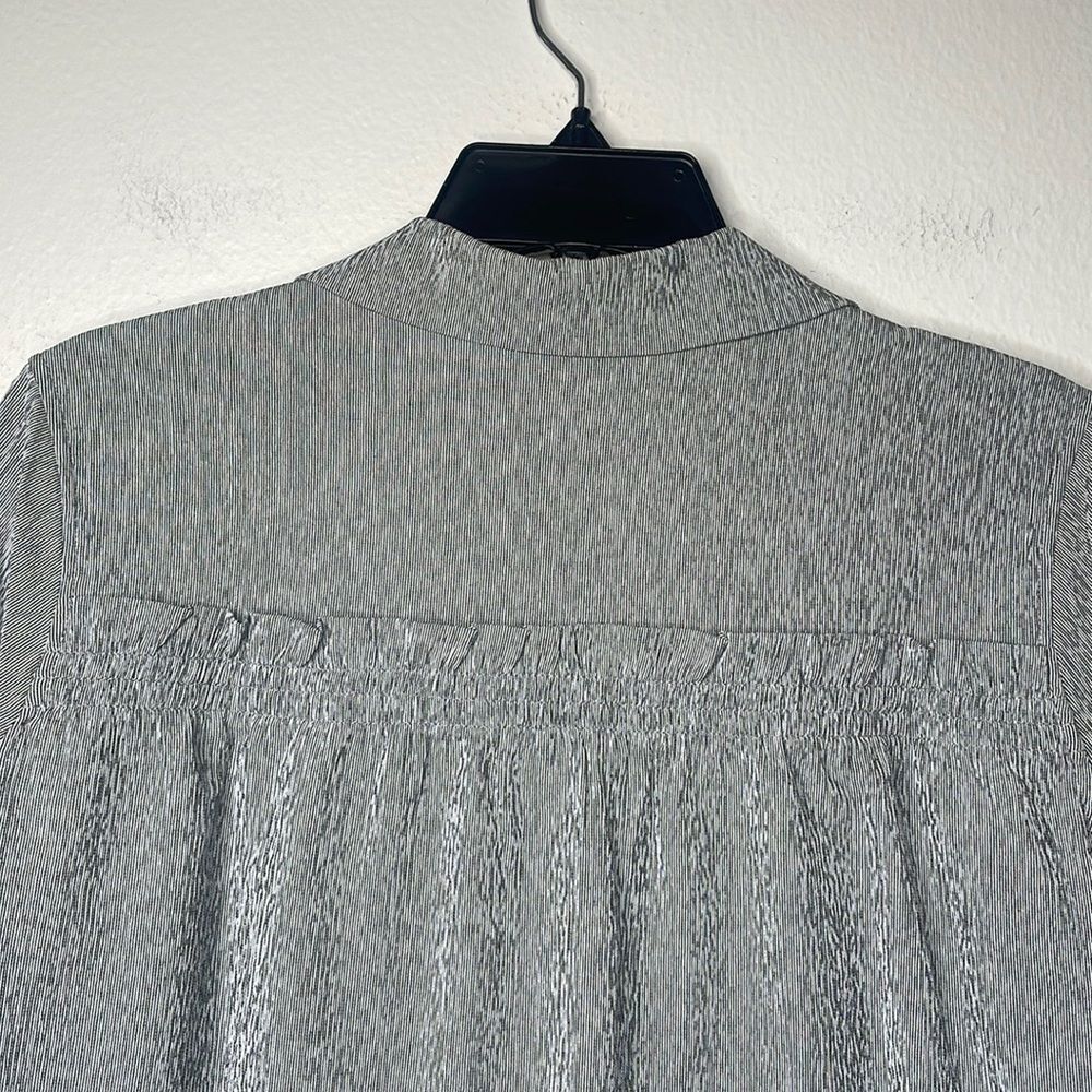 Athleta Short Sleeve Button down Shirt Size XS - Picture 6 of 11